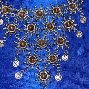 Chic Floral Silver and Brown Necklace